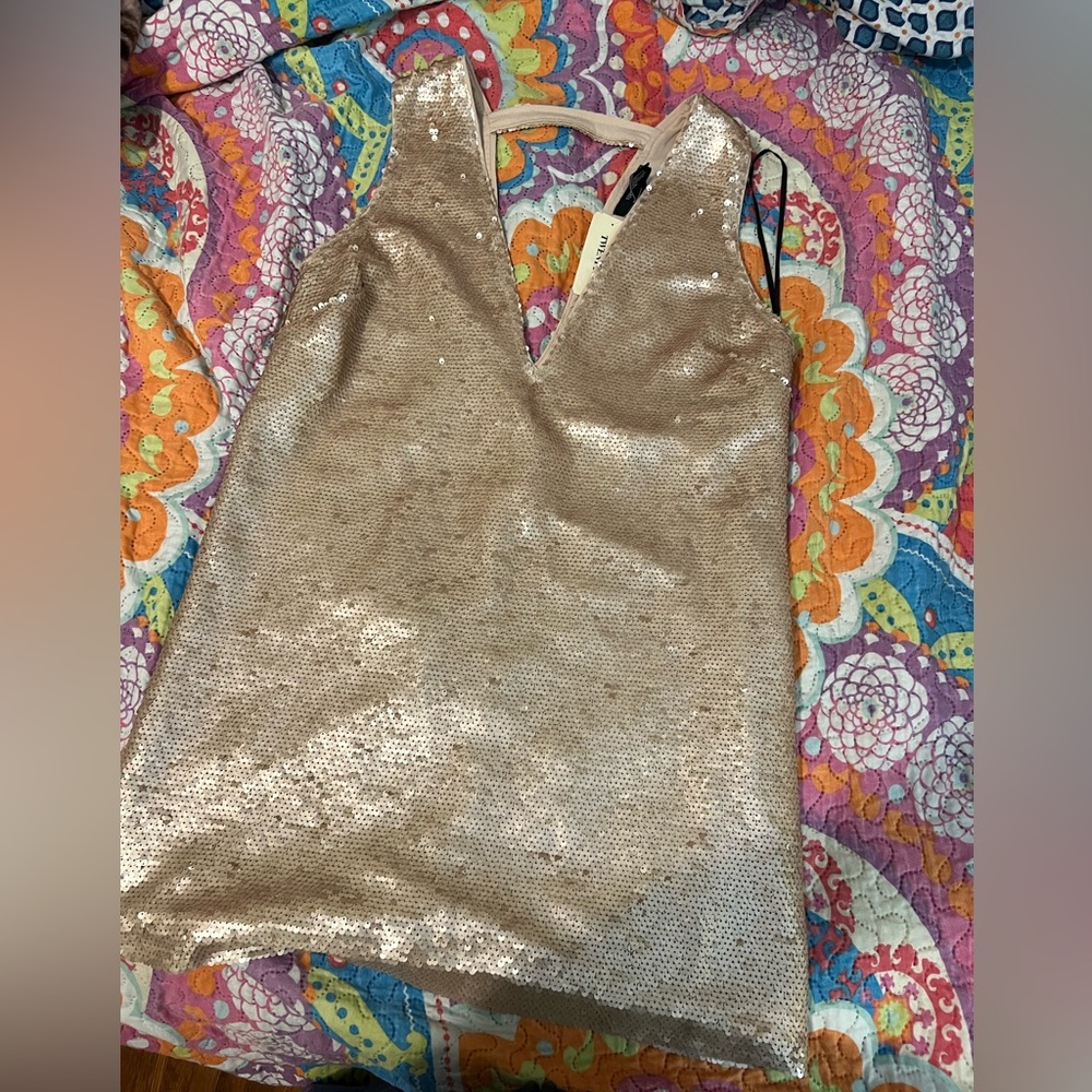 New with tag Sequins dress - Picture 2 of 2